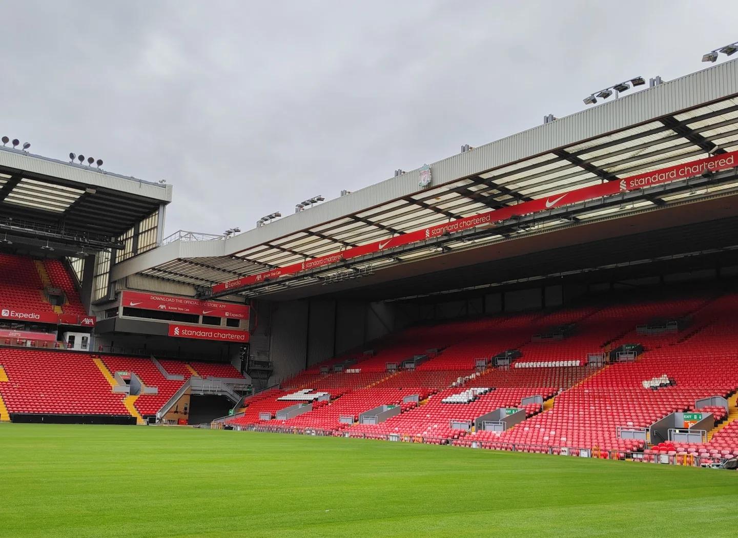 图雷怒喷瓜帅：他不是男人是毒蛇，把我当垃圾还不想我离队