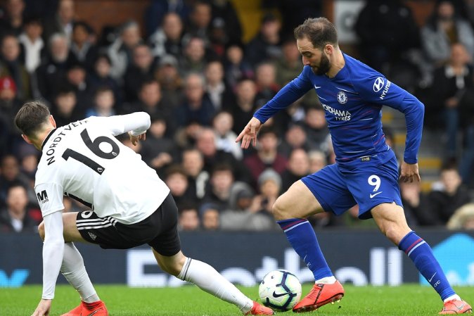 足球评论员兼作家，退役后的克拉默已在创作个人第二部小说