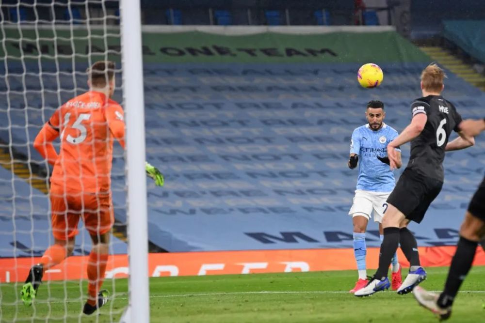 罗克回应转会传闻：我在帕尔梅拉斯很开心，只想留在这里