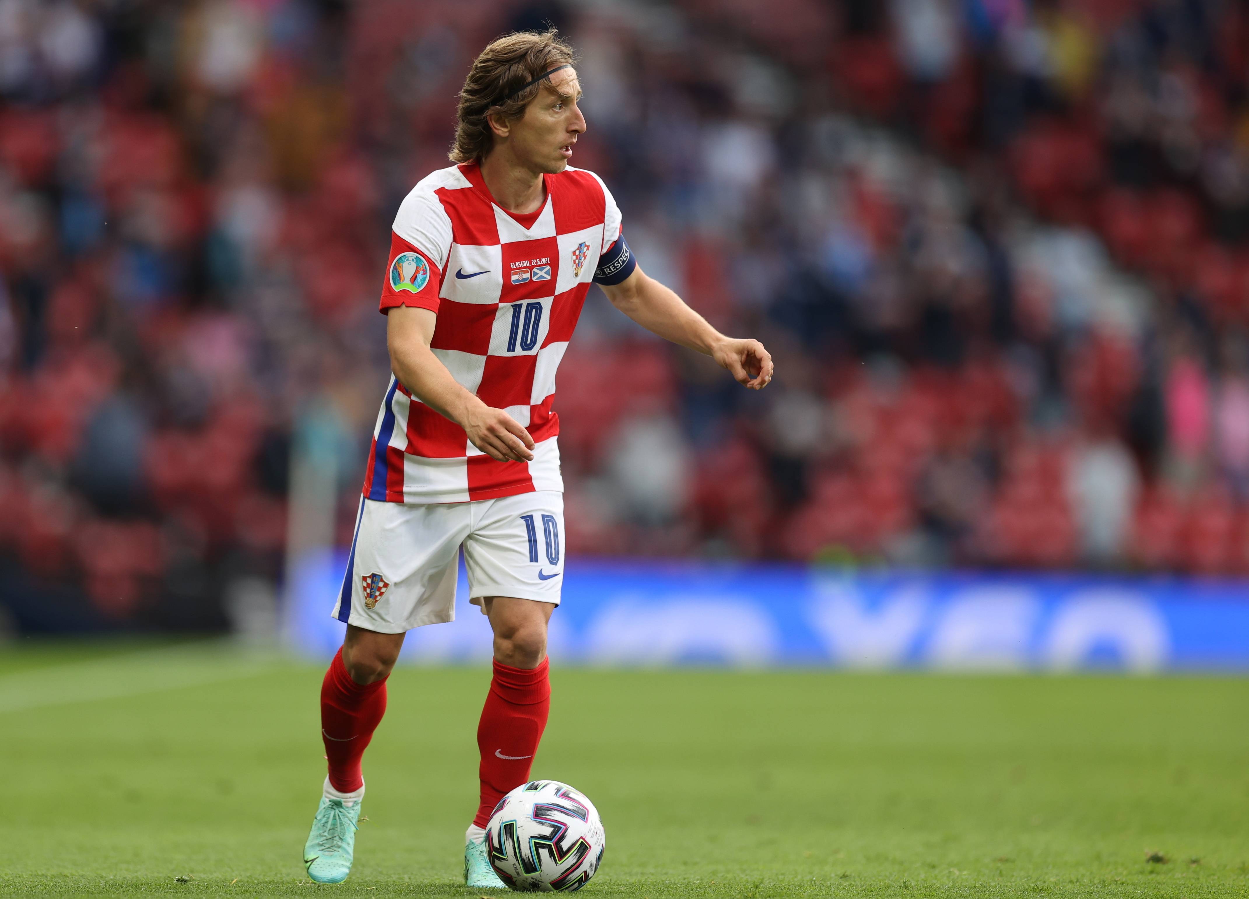 迪利维奥：斯帕莱蒂改变了球队精神面貌；库普的表现使我意外