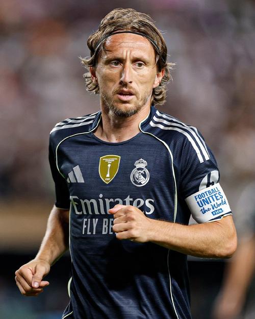 因伤只出场6次，武磊生涯首次中超进球没上双