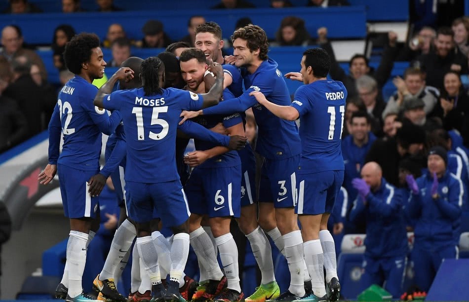 阿斯：巴萨和拜仁都有意桑托斯后卫索萨，后者被誉为新马塞洛