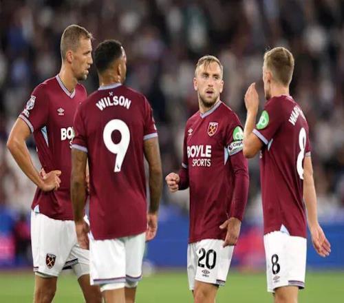 上半场太拉！唐斯14中6空砍24分8篮板3助攻